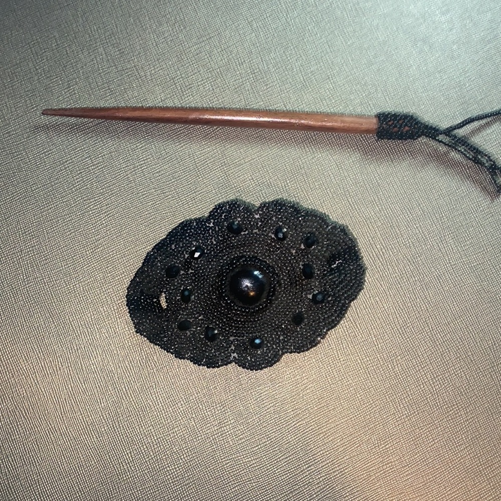 Hair clip - Picture 2 of 4